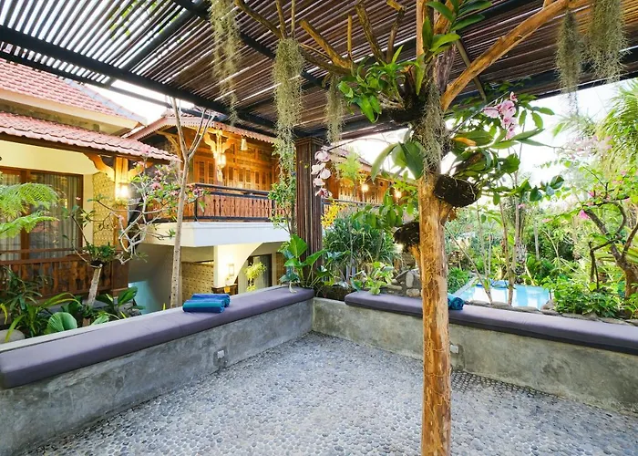 Bali ゲストハウス 4*