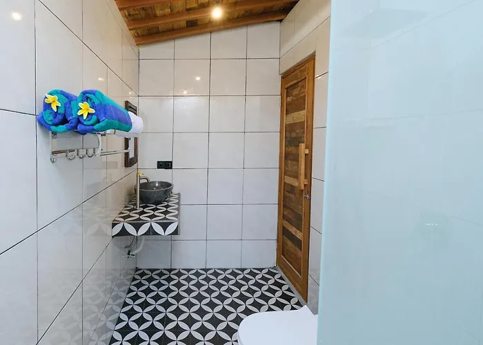 Bali ゲストハウス 4*